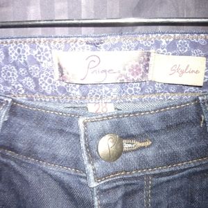 Paige jeans a light Stone wash skinny jean in size 28